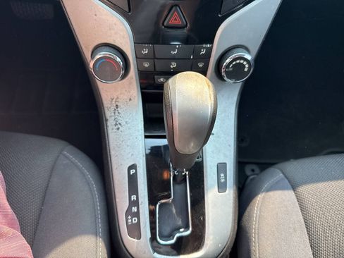 Used 2016 Chevrolet Cruze LT FWD image 13