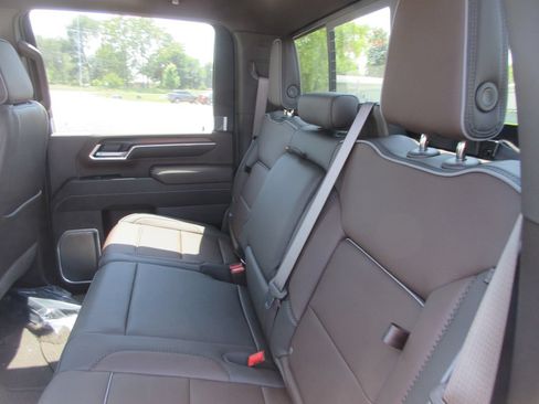 New 2026 GMC Sierra 2500 Denali w/ Denali Reserve Package AWD/4WD image 14