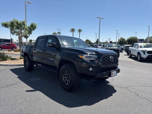 Certified 2023 Toyota Tacoma TRD Off-Road AWD/4WD image 4