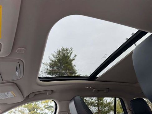 Used 2022 Lincoln Aviator AWD w/ Premium Package image 18