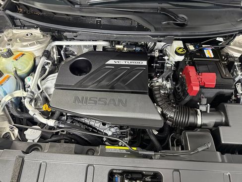 Used 2025 Nissan Rogue Platinum w/ Platinum Premium Package FWD image 22