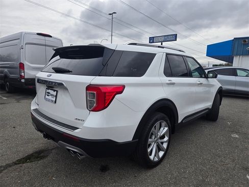 Used 2022 Ford Explorer Platinum w/ Equipment Group 601A image 5