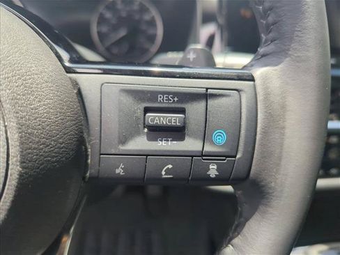 Used 2023 Nissan Pathfinder SV FWD image 13