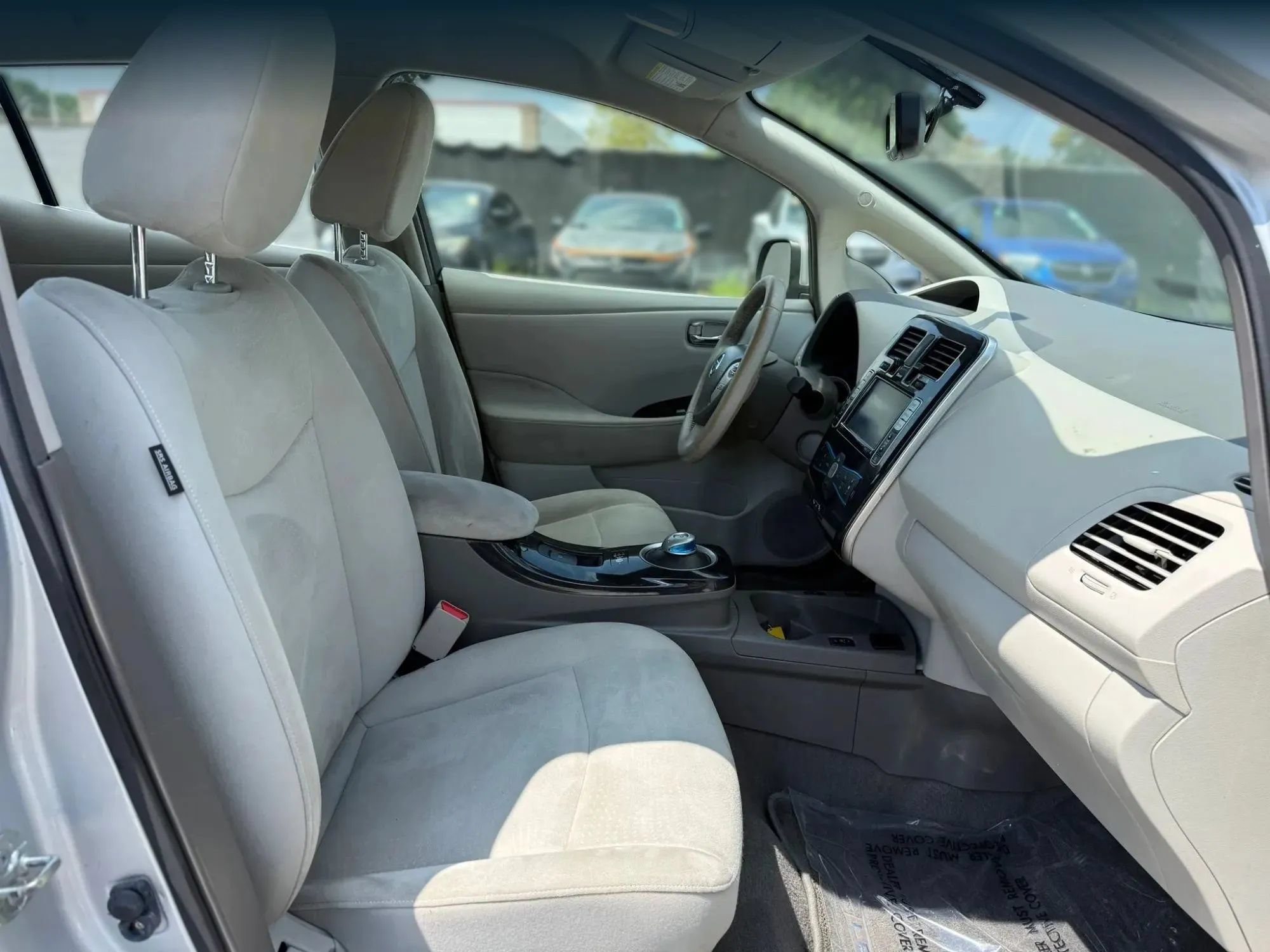 Used 2012 Nissan Leaf SL w/ Recycling/Organizational Pkg FWD image 18
