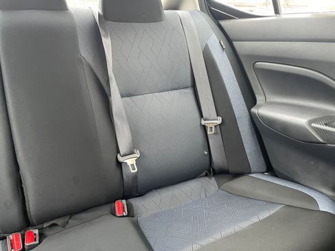 Used 2025 Nissan Versa SV image 35