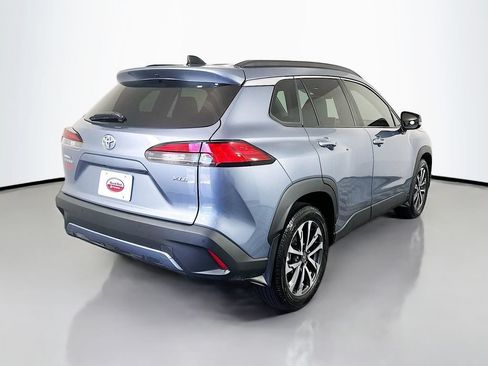 Certified 2025 Toyota Corolla Cross XLE FWD image 5