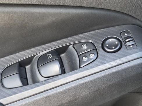 Used 2025 Nissan Altima 2.5 SV image 27