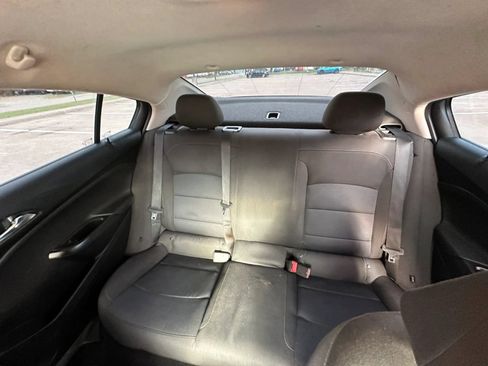 Used 2018 Chevrolet Cruze LS FWD image 13