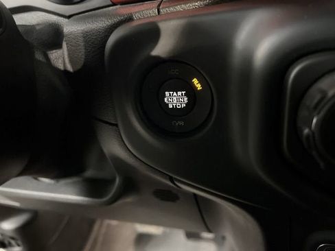 Used 2018 Jeep Wrangler Unlimited Rubicon AWD/4WD image 17