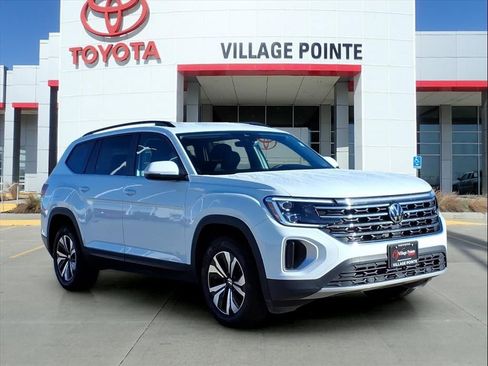 Used 2024 Volkswagen Atlas SE image 9
