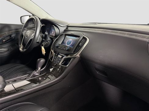 Used 2015 Buick LaCrosse FWD image 27