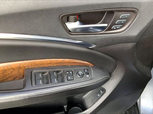 Used 2017 Acura MDX SH-AWD image 34