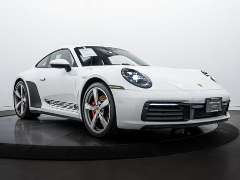 Certified 2022 Porsche 911 Carrera S image 9