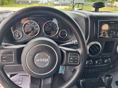 Used 2015 Jeep Wrangler Sport AWD/4WD image 12