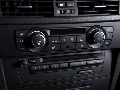 Used 2011 BMW M3 Coupe image 30