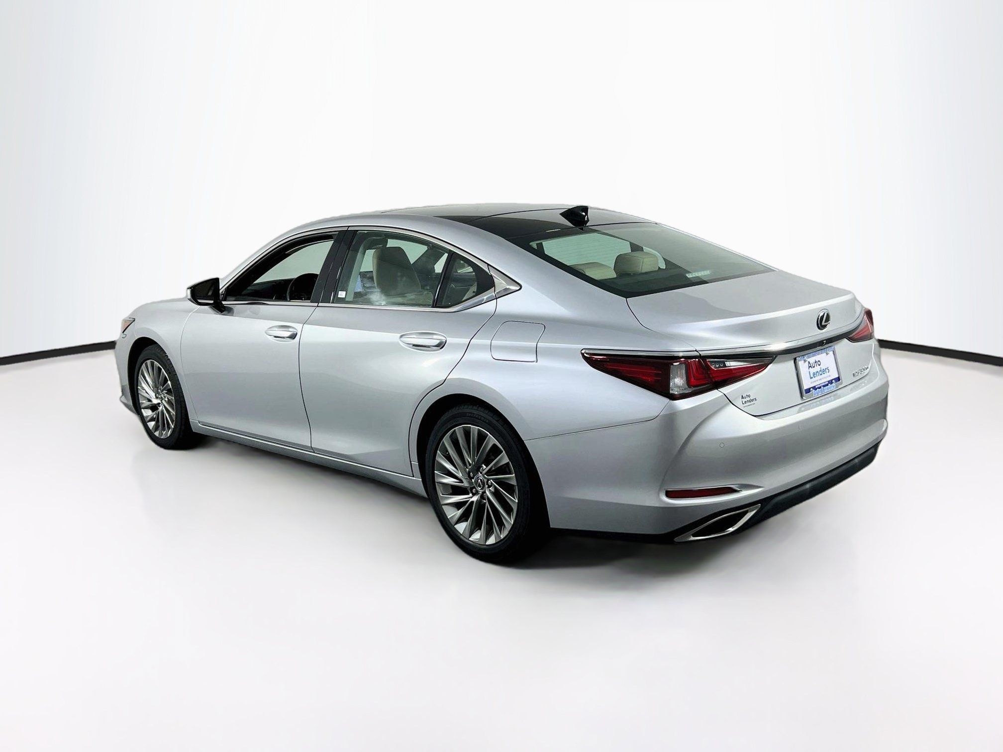 Used 2019 Lexus ES 350 Ultra Luxury w/ Accessory Package 2 FWD image 7