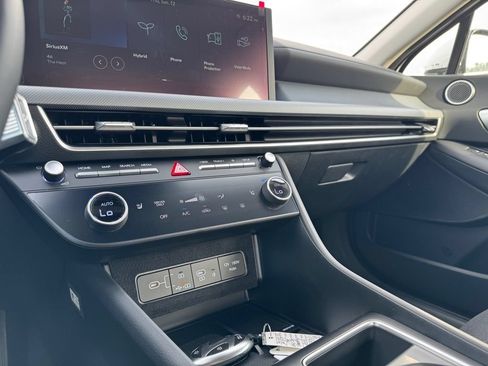 Used 2025 Hyundai Sonata SEL FWD image 21