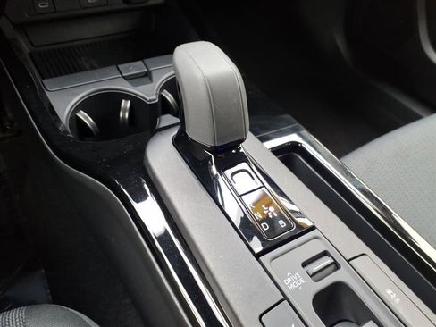 Certified 2024 Toyota Prius Limited image 15