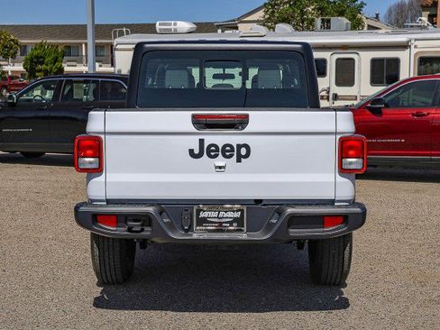 New 2026 Jeep Gladiator Sport image 5