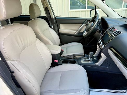 Used 2017 Subaru Forester 2.5i Limited AWD/4WD image 32