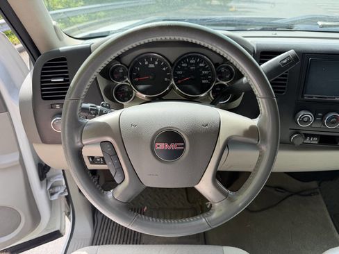 Used 2014 GMC Sierra 2500 SLE AWD/4WD image 17