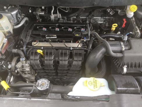 Used 2020 Dodge Journey SE w/ SE Popular Equipment Group image 30