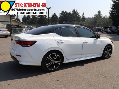 Used 2020 Nissan Sentra SR w/ Premium Package FWD image 9