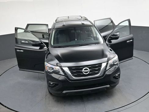 Used 2020 Nissan Pathfinder SV image 37