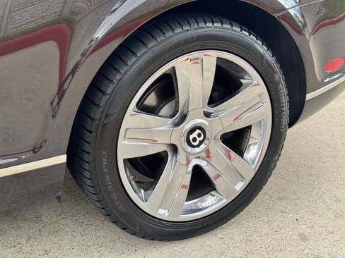 Used 2009 Bentley Continental GT w/ Convenience Specification Pkg image 27