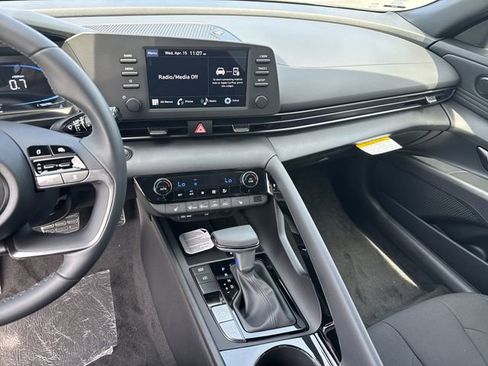 New 2026 Hyundai Elantra SEL Sport Premium FWD image 27