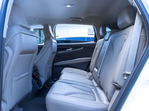 Used 2021 Lincoln Nautilus AWD w/ Equipment Group 101A image 21