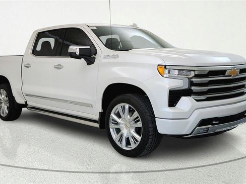 Used 2024 Chevrolet Silverado 1500 High Country w/ Technology Package AWD/4WD image 1