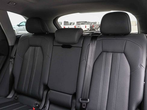 Used 2025 Audi Q5 Premium w/ Premium Plus AWD/4WD image 23