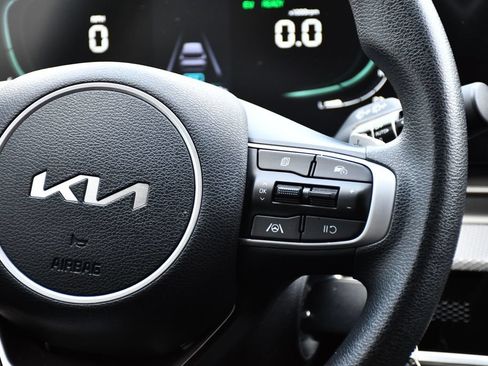 Used 2023 Kia Sportage LX AWD/4WD image 26