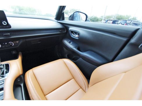 Used 2024 Honda HR-V Sport image 11