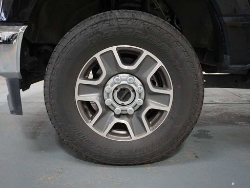 Used 2024 Ford F250 Lariat w/ Lariat Ultimate Package image 8