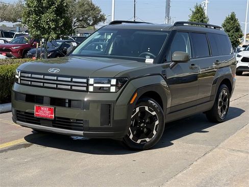 Used 2025 Hyundai Santa Fe SEL image 2