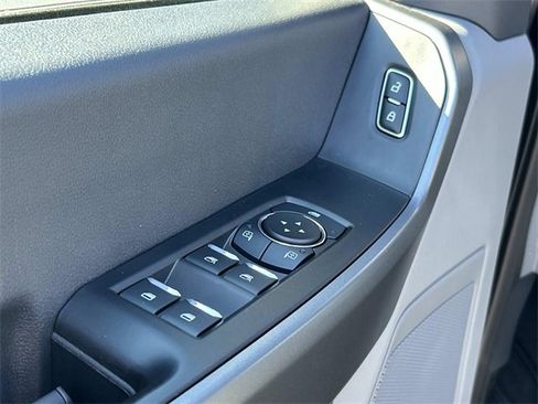 Used 2025 Ford F250 XLT image 28