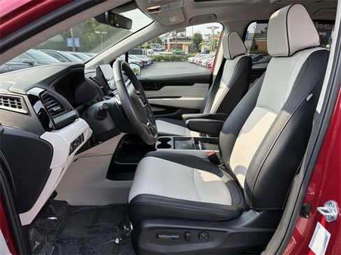 Certified 2025 Honda Odyssey Elite image 13