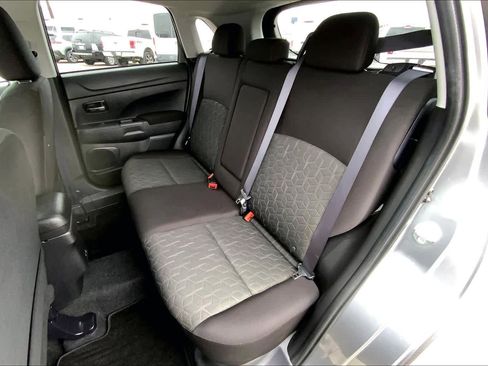 Used 2025 Mitsubishi Outlander Sport LE image 19