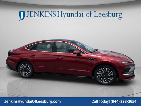 New 2026 Hyundai Sonata SEL FWD image 3