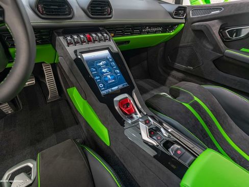 Used 2024 Lamborghini Huracan Tecnica RWD image 37