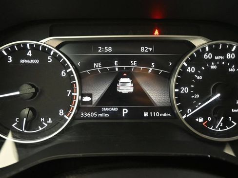 Used 2024 Nissan Pathfinder SL FWD image 41