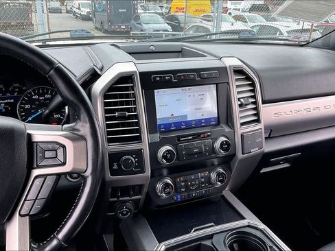 Used 2020 Ford F250 Platinum w/ FX4 Off-Road Package AWD/4WD image 5