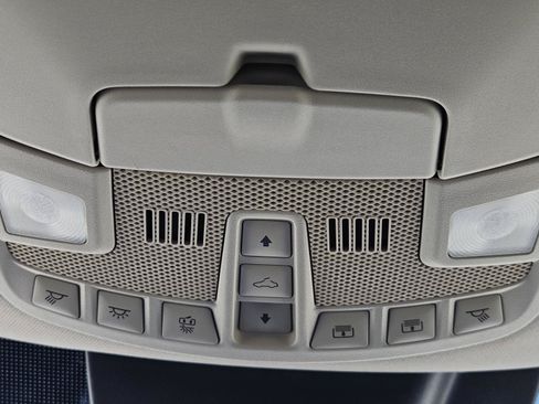 Used 2020 Ford Expedition XLT w/ Equipment Group 202A RWD image 25