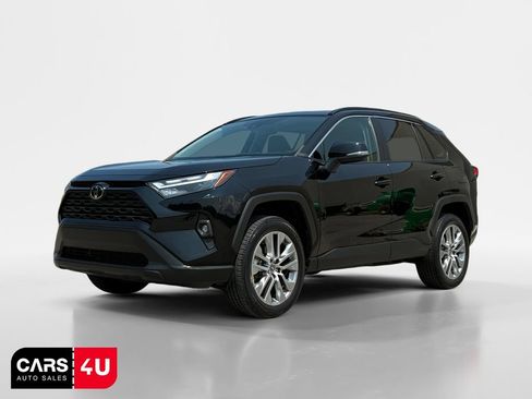 Used 2023 Toyota RAV4 XLE Premium FWD image 3