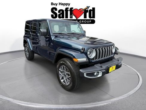 Used 2025 Jeep Wrangler Unlimited Sahara AWD/4WD image 9
