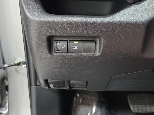 Certified 2025 Toyota RAV4 LE FWD image 23