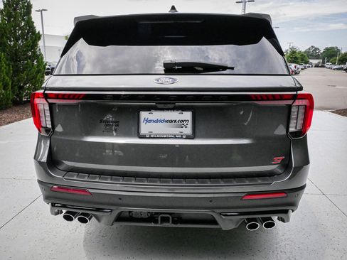 Used 2026 Ford Explorer ST AWD/4WD image 9
