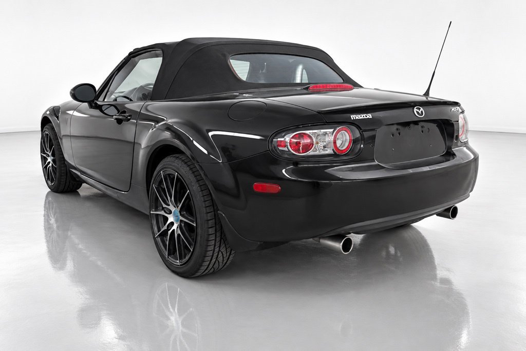 Used 2007 MAZDA MX-5 Miata Touring w/ Suspension Pkg RWD image 6